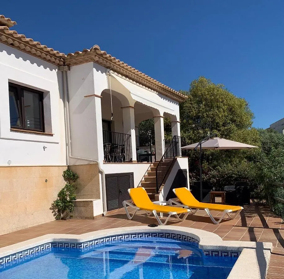 Villa Vista Bonita With Private Pool, 4 Bedrooms, 9 People Calonge